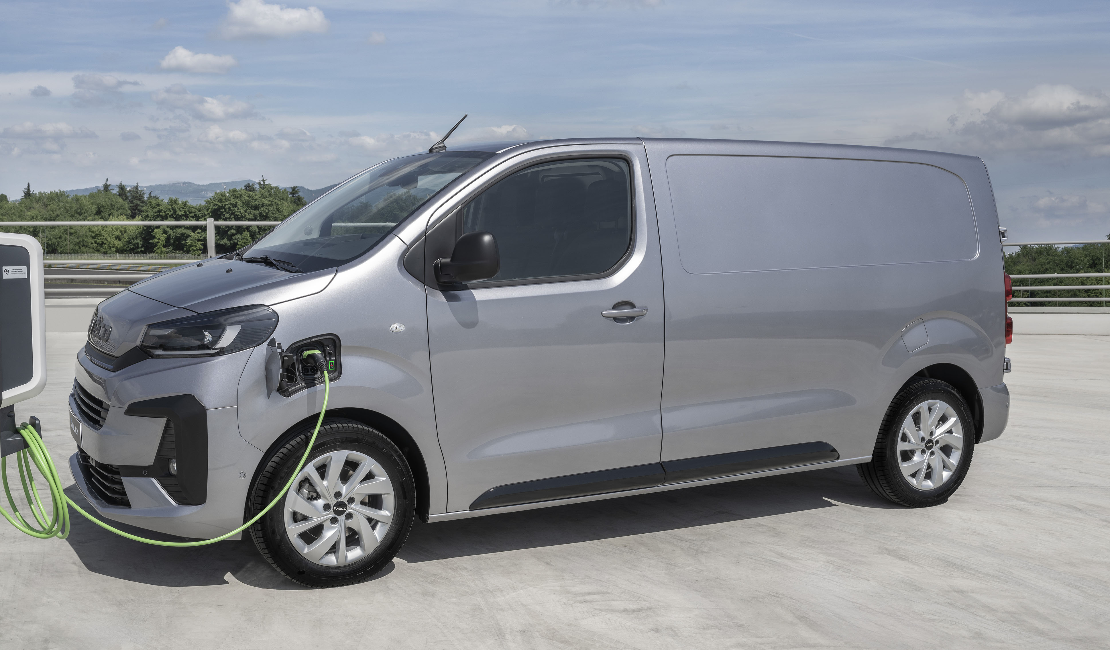 eJolly utilitaires électrique disponible 78 Yvelines