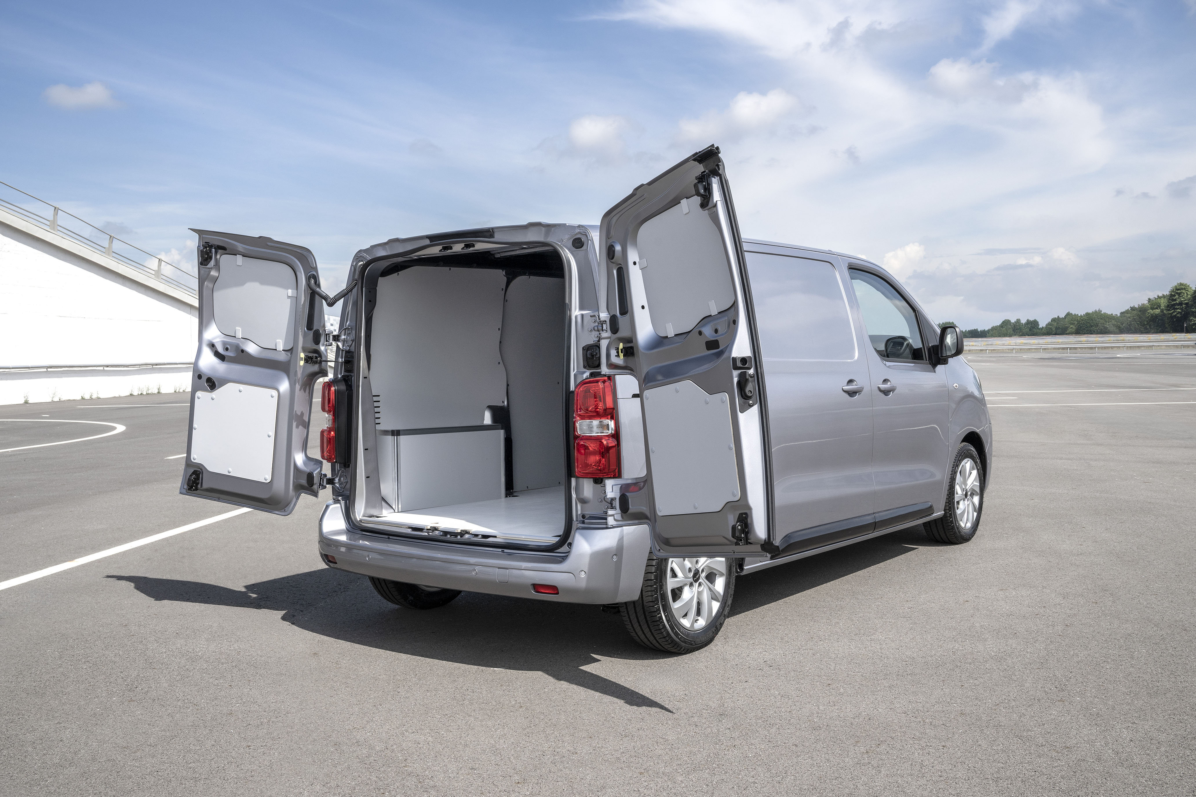 eJolly utilitaires électrique disponible 78 Yvelines