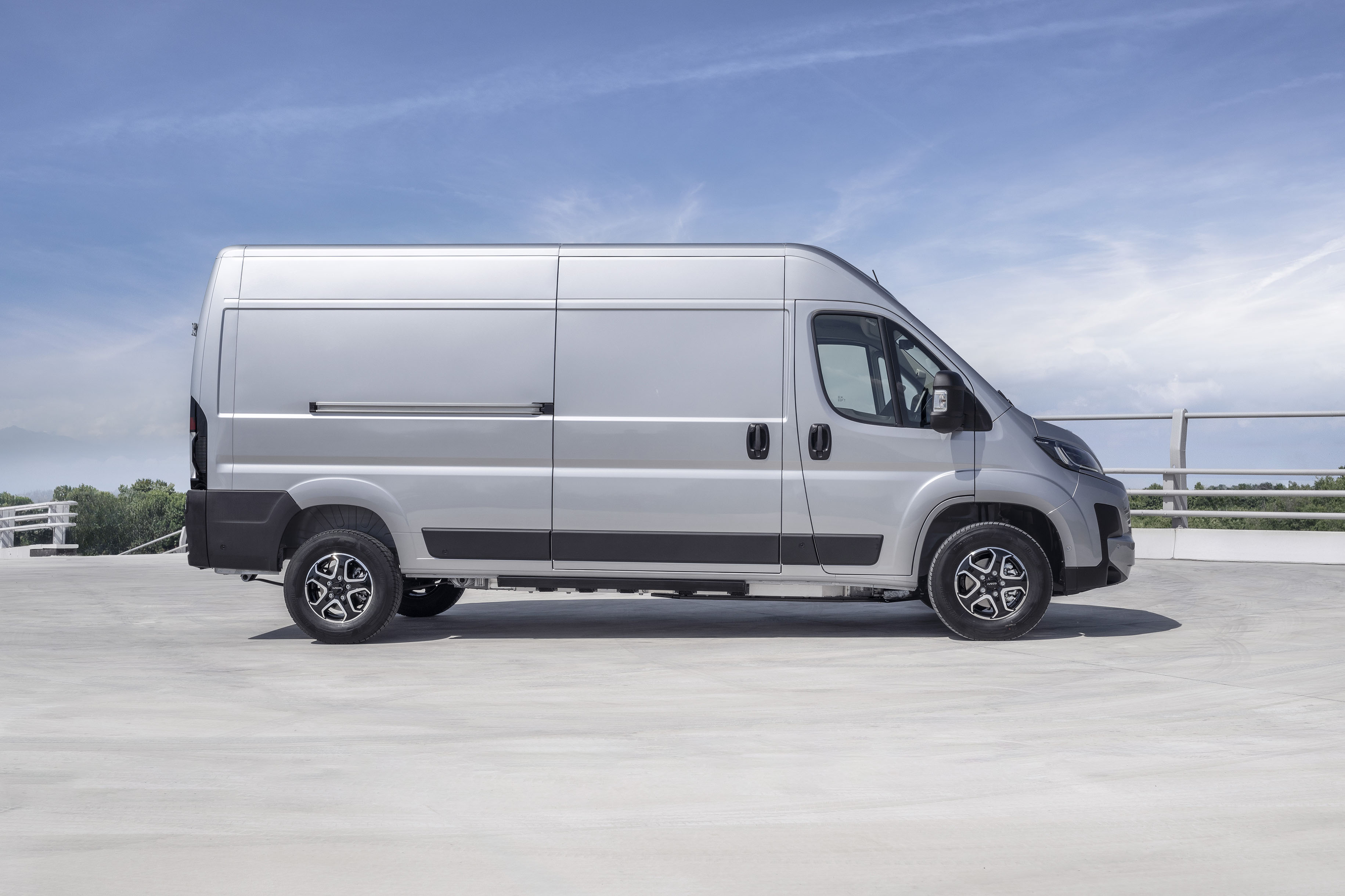 IVECO eSuperJolly véhicules utilitaires électriques disponible 78 Yvelines