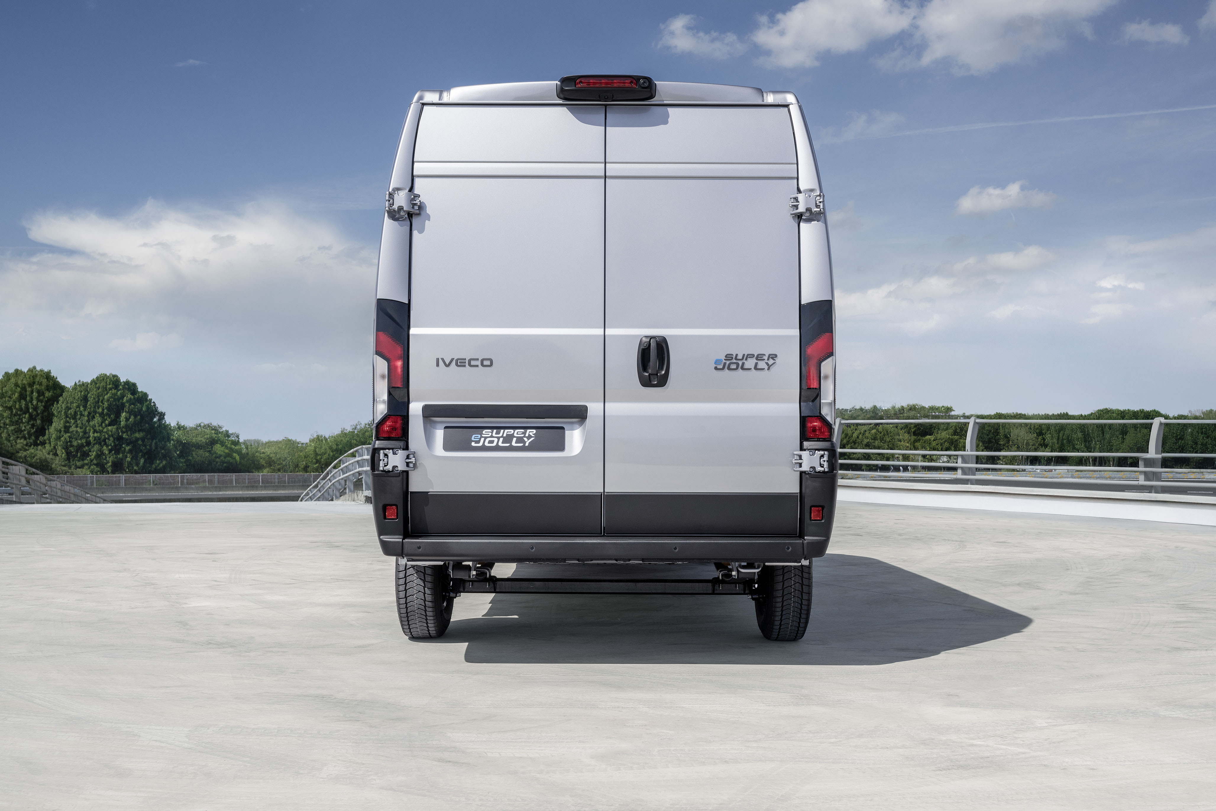 IVECO eSuperJolly véhicules utilitaires électriques disponible 78 Yvelines