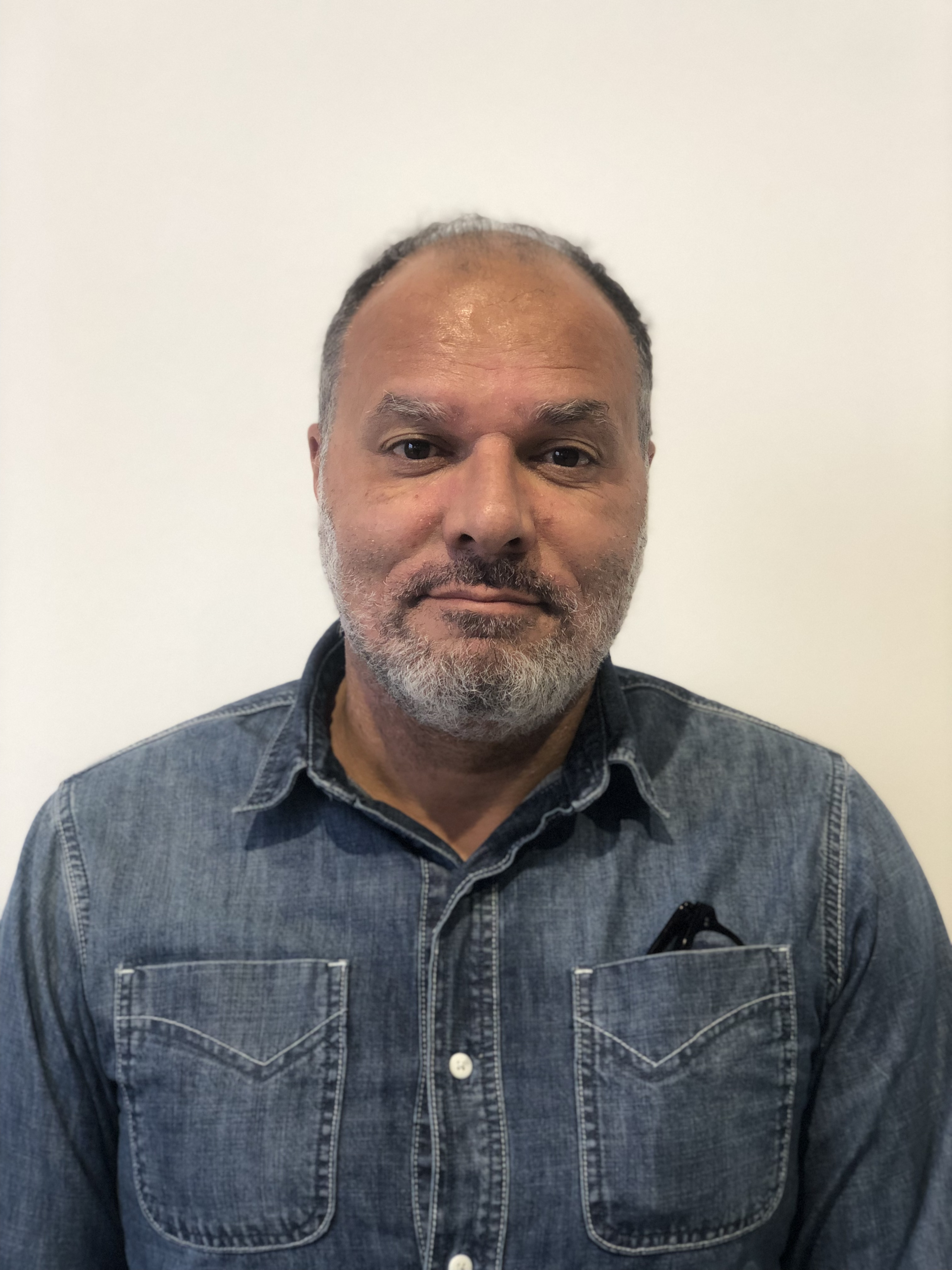 CYRILLE véhicule utilitaires vendeur vente achat
