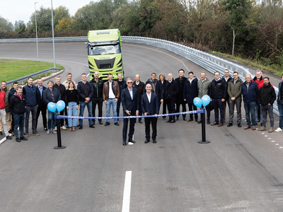 Inauguration d'une piste d'essai rénovée en Allemagne