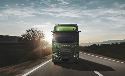 IVECO S-WAY disponible à la location dans le 78 Yvelines
