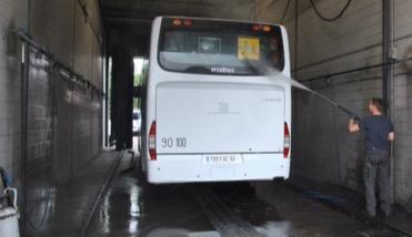 Economie d'eau lors du lavage d'autocars Global Bus 